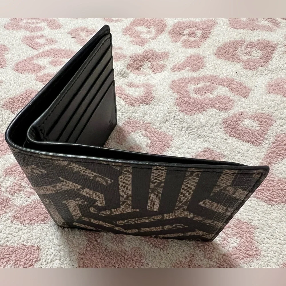 Gucci Black and Beige Men's Wallet - Picture 3 of 15